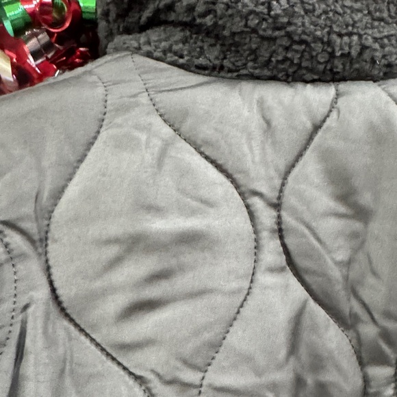 Canada Work gear Unisex Quilted Puffer Jacket - Olive Women’s Large, Men’s med - Picture 6 of 6